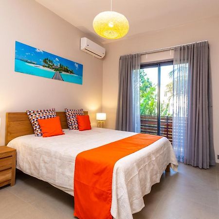 One Bay Residence Apartment 6 Pereybere Beach Exterior photo